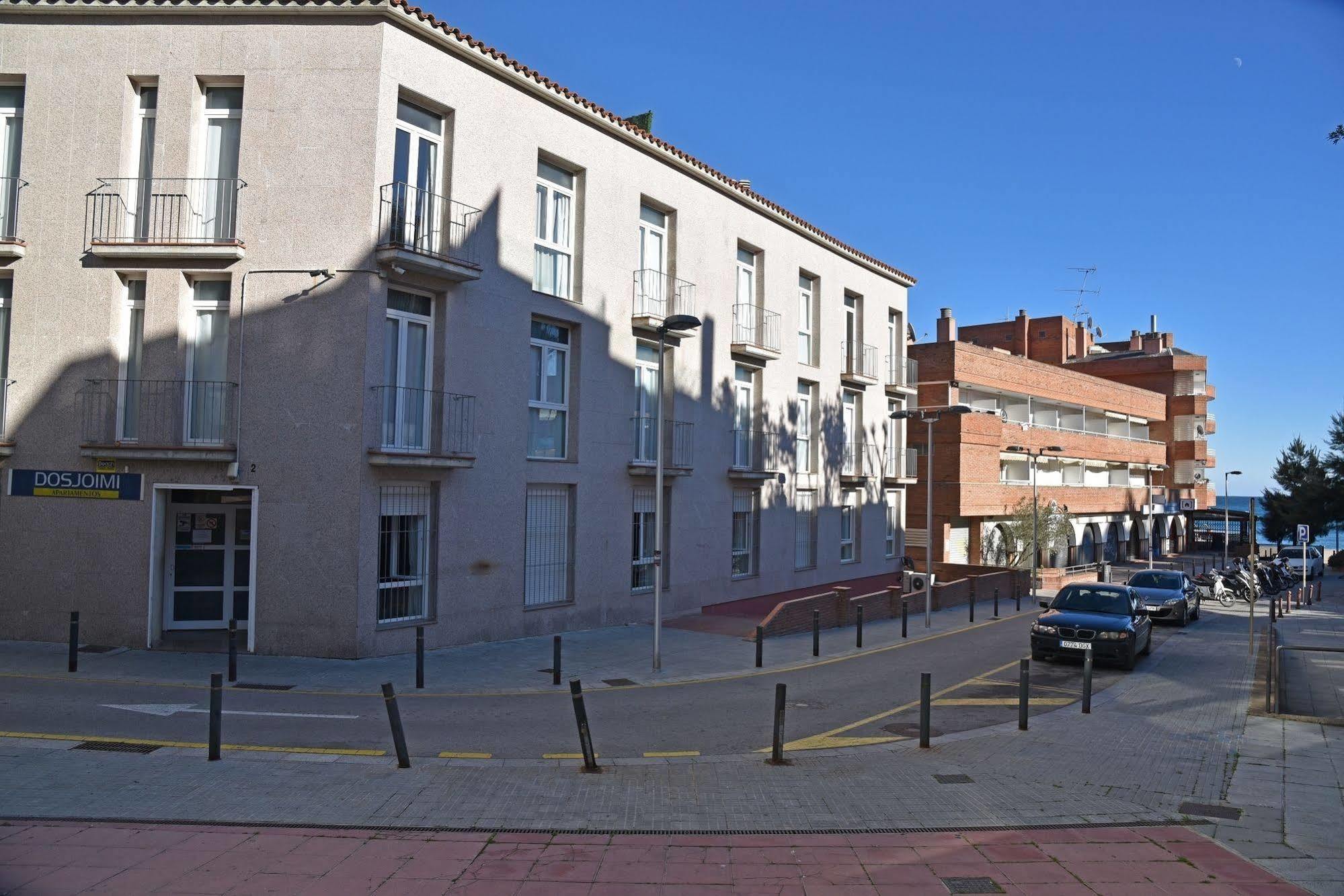 Apartamentos Ar Dosjoimi Лорет де Мар Екстериор снимка