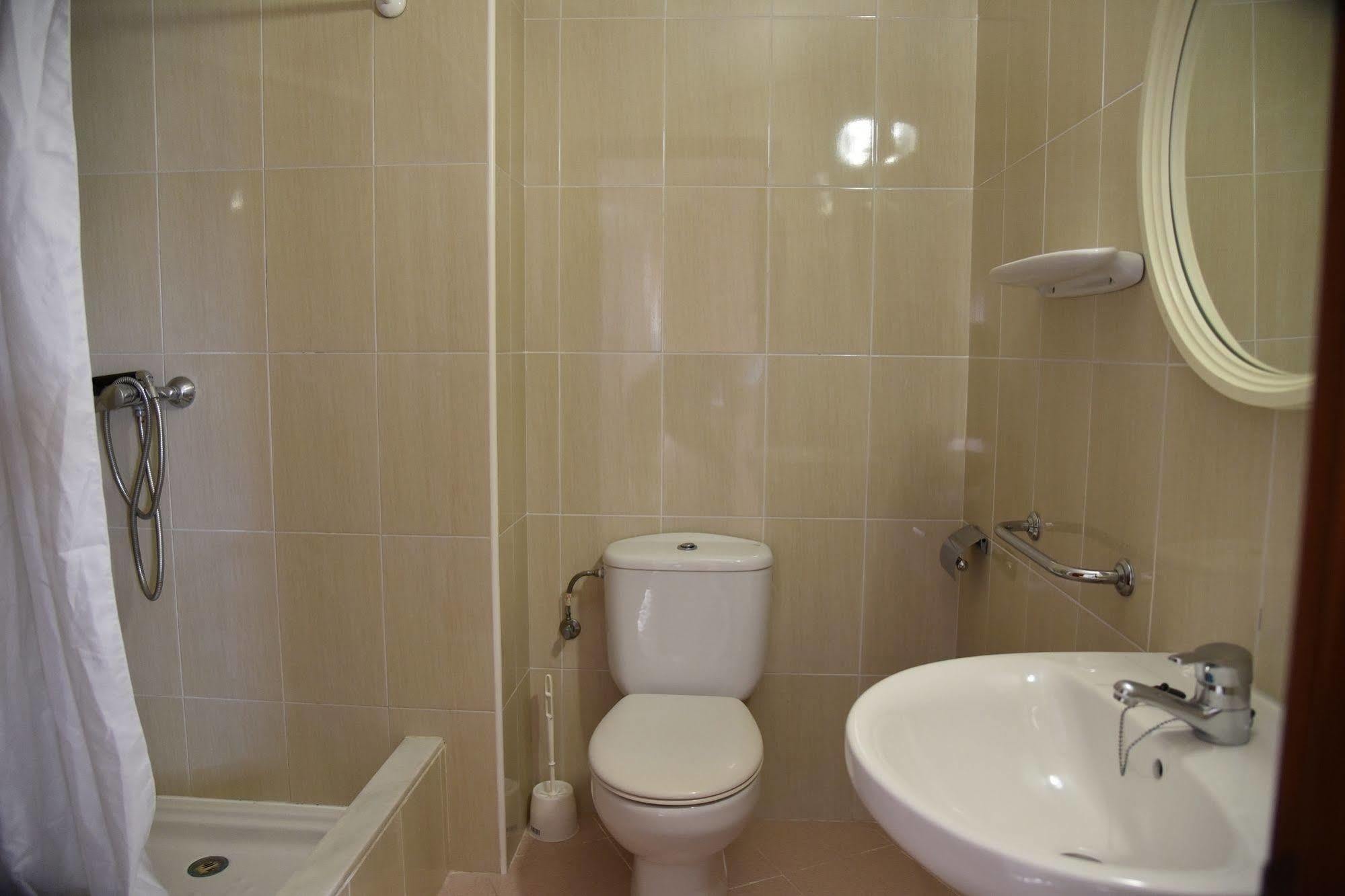 Apartamentos Ar Dosjoimi Лорет де Мар Екстериор снимка