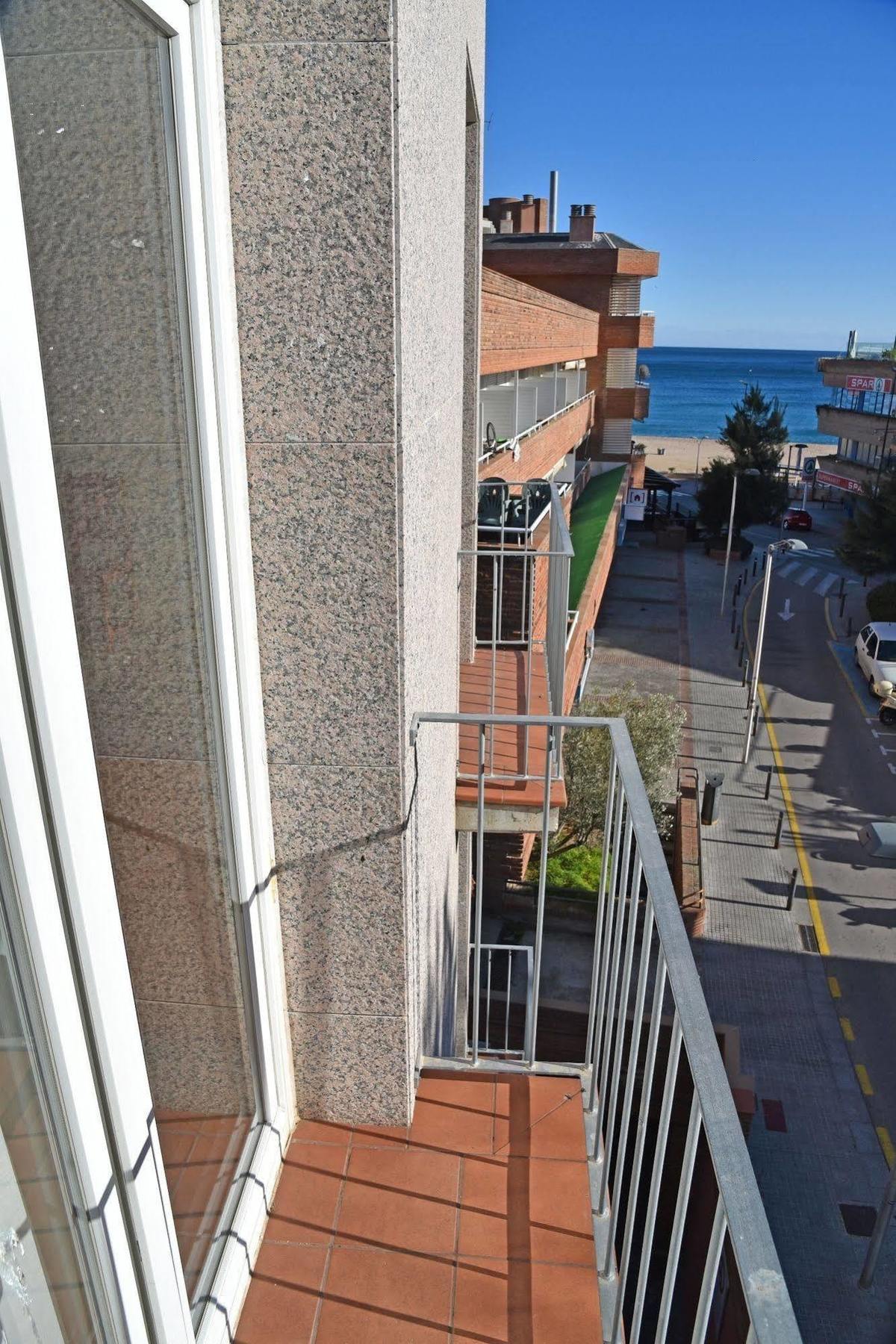 Apartamentos Ar Dosjoimi Лорет де Мар Екстериор снимка