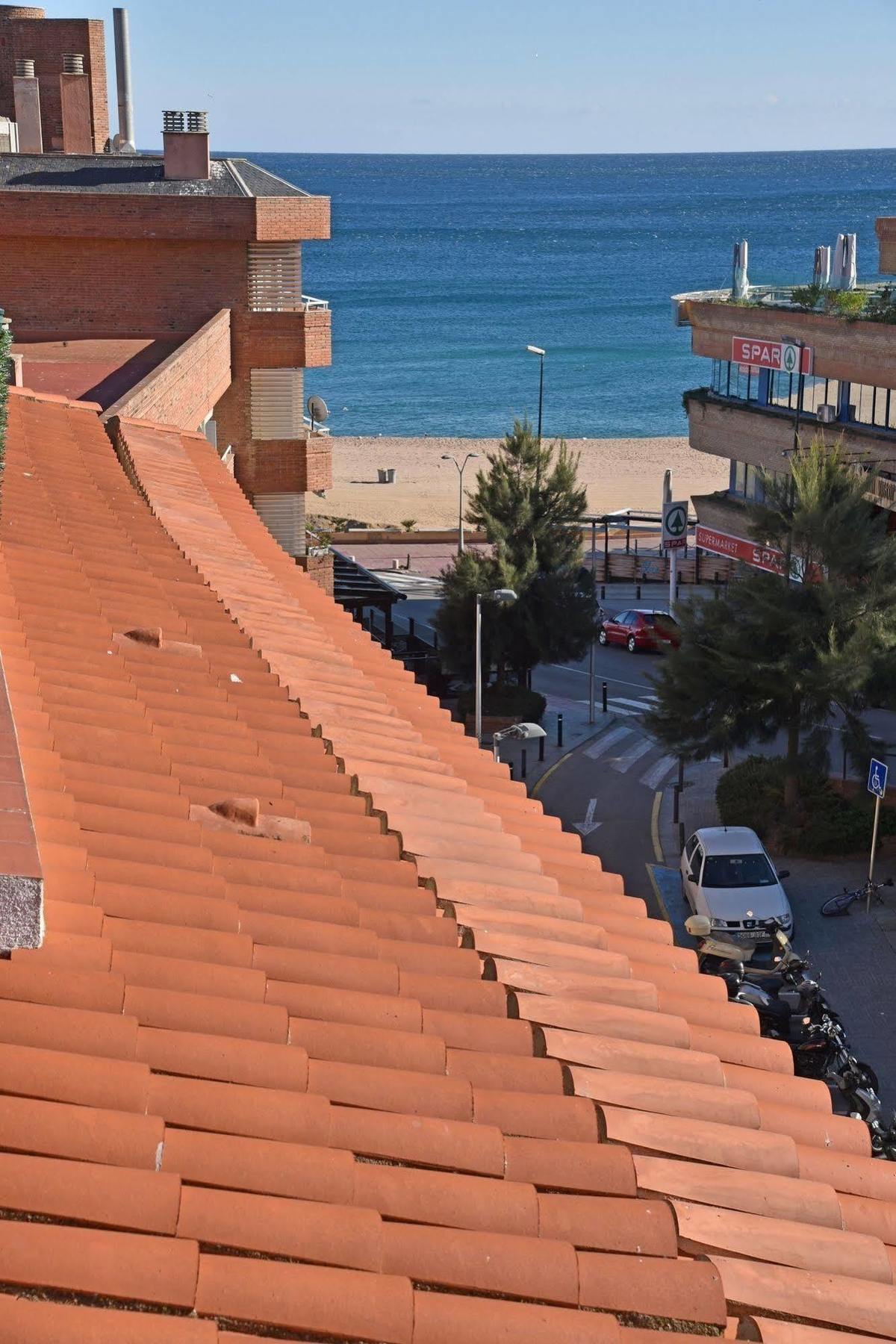 Apartamentos Ar Dosjoimi Лорет де Мар Екстериор снимка